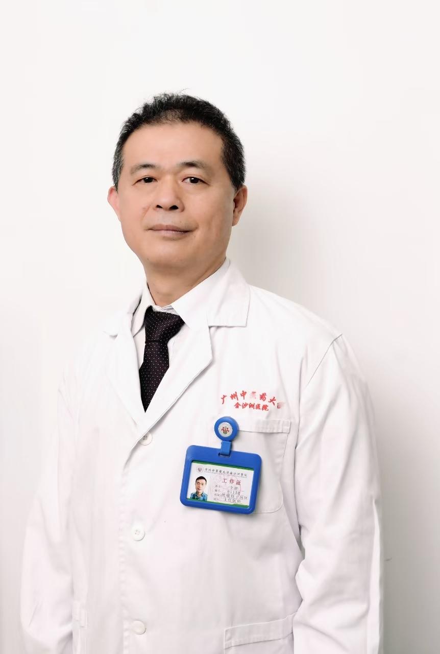李群医生简介